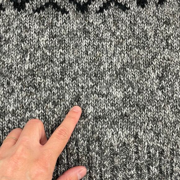 Y2K Abercrombie & Fitch Knit Fair Isle Sweater size M Gray Preppy Winter - Picture 7 of 8